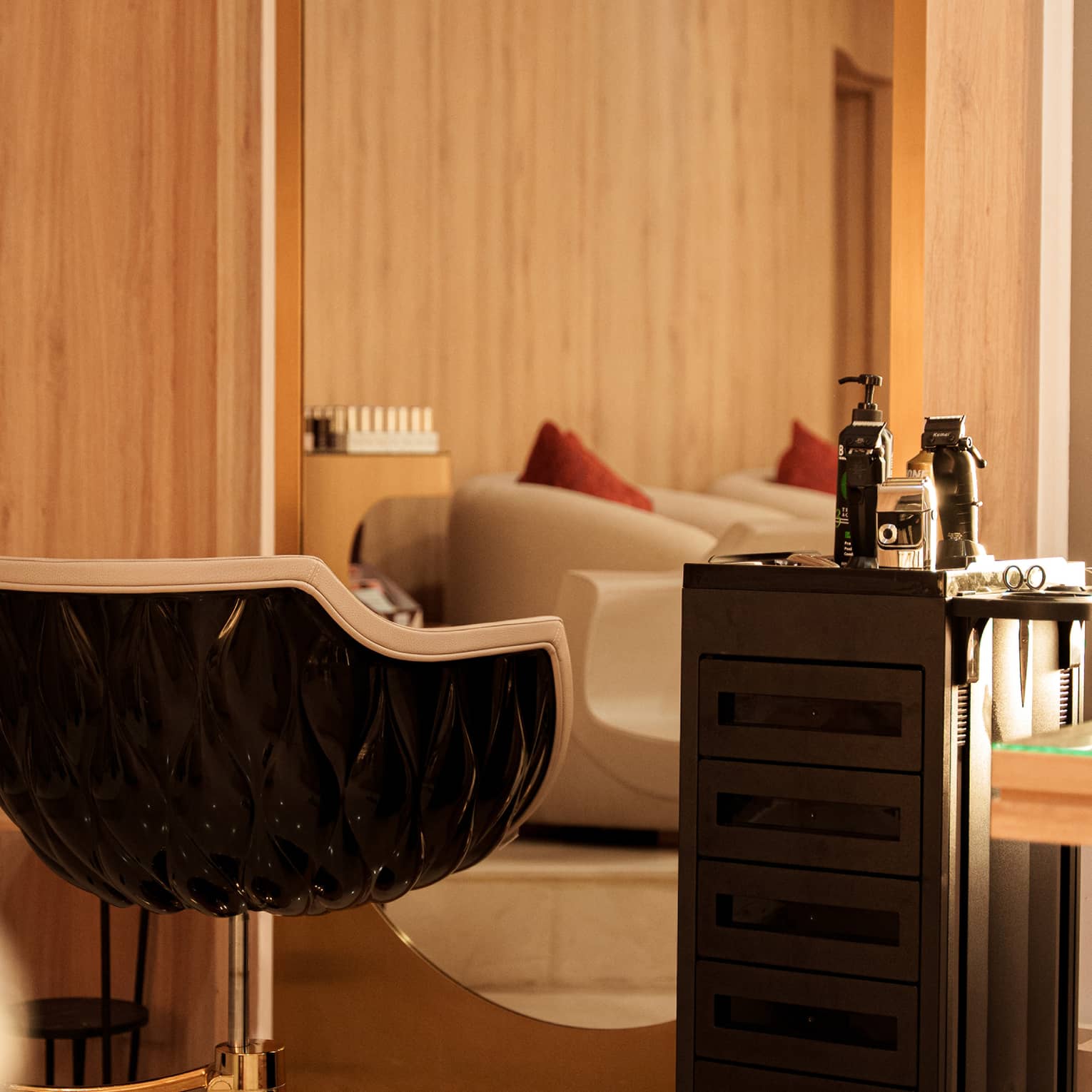 Salon station