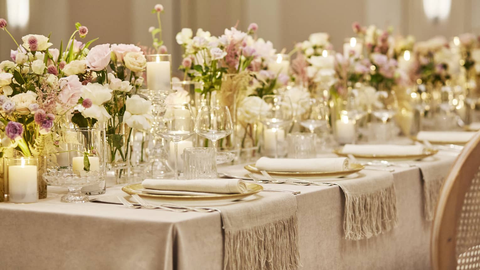 wedding dining décor at luxury hotel