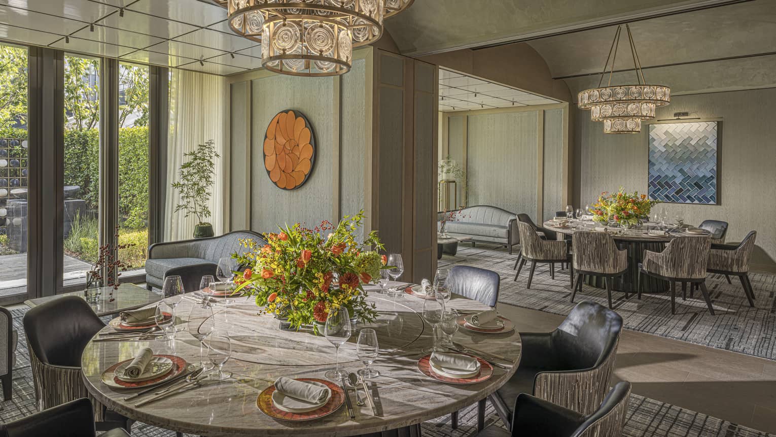 Private dining rooms at Chinese restaurant Song at Four Seasons Hotel Hangzhou at Hangzhou Centre