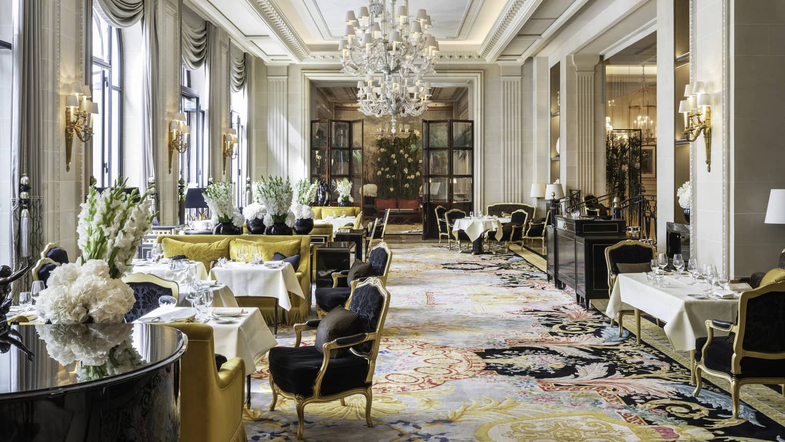 La Galerie, a fine dining area with a chandelier in the centre
