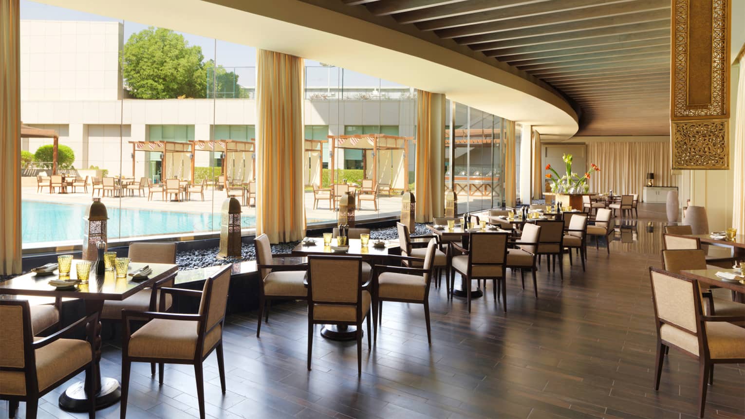 Fine Dining Riyadh Restaurant Elements At Four Seasons Hotel Riyadh
