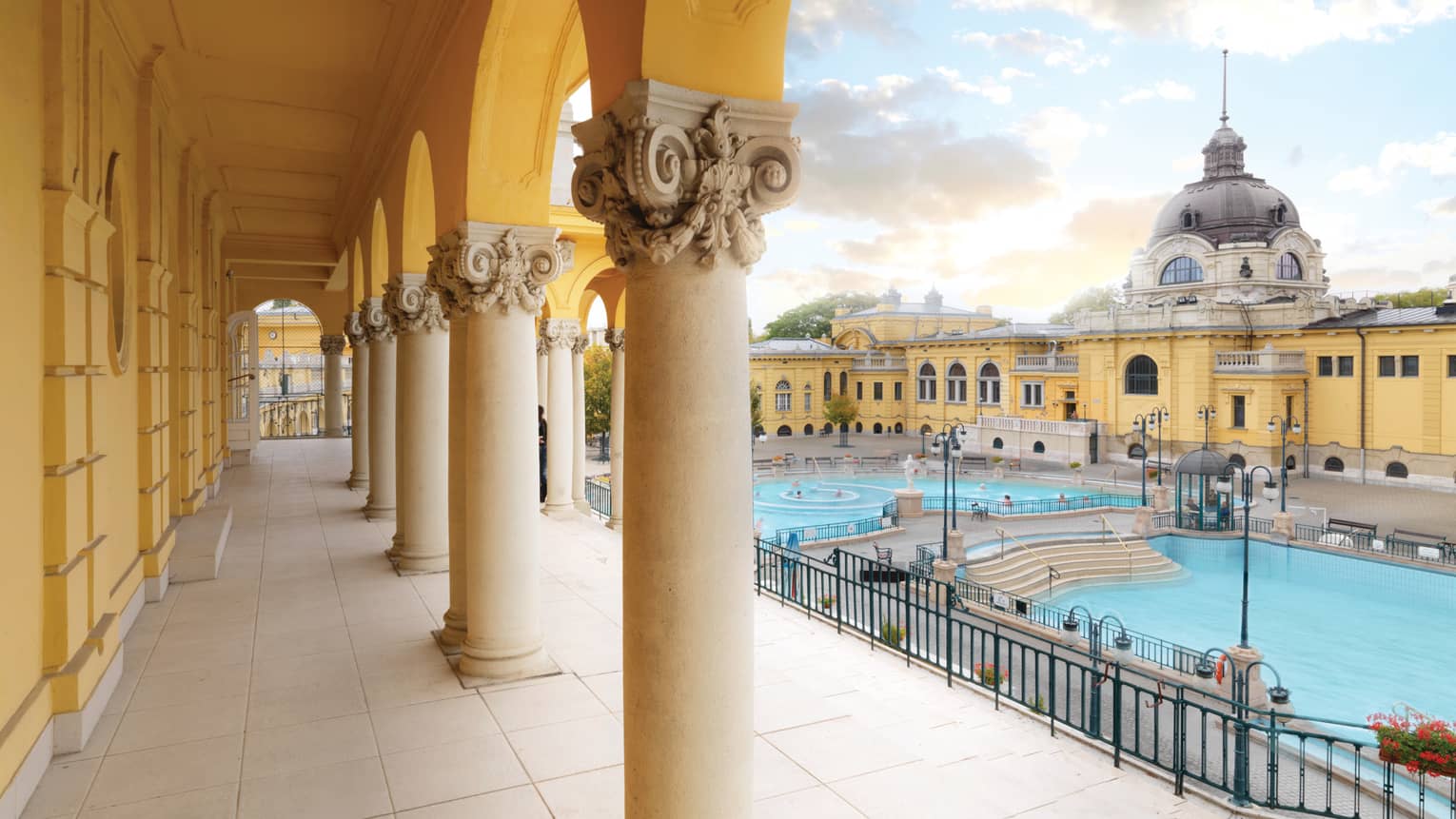 Budapest Luxury Hotel 5Star Four Seasons Hotel Gresham Palace