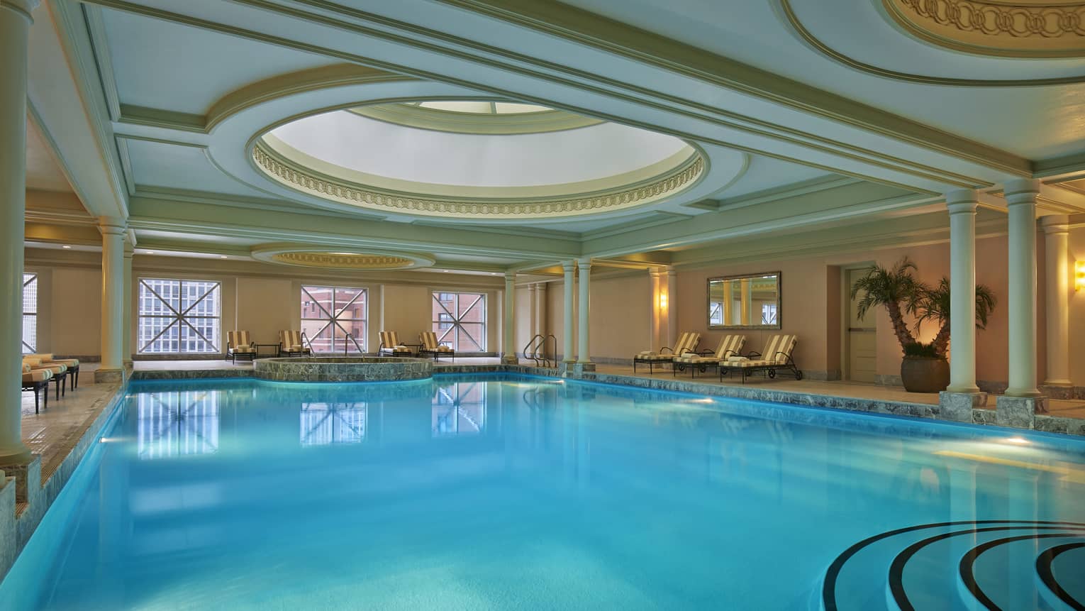 Chicago Luxury Hotel Photos & Videos Four Seasons Hotel Chicago