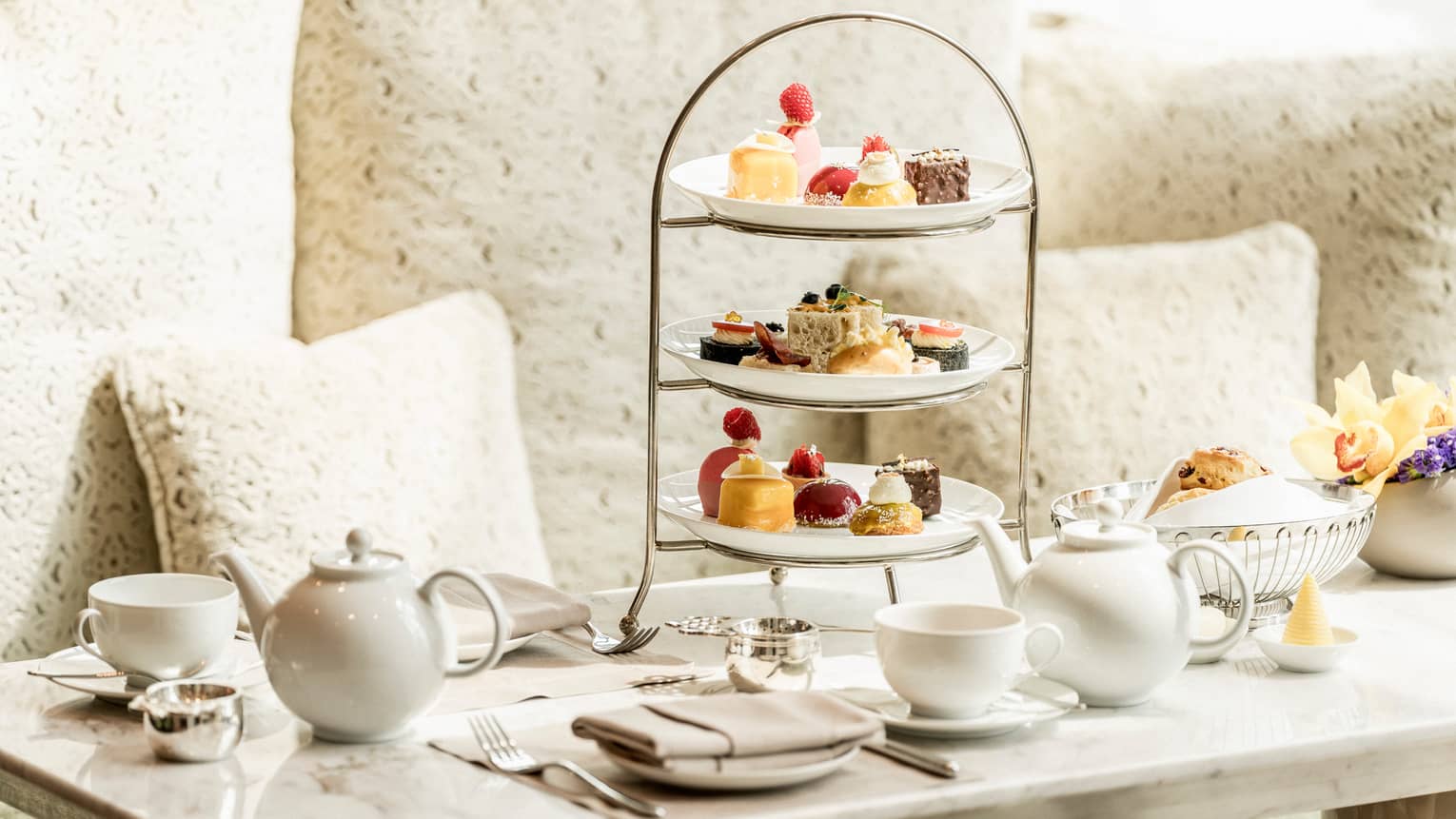 Afternoon tea at four season hotel kuala lumpur
