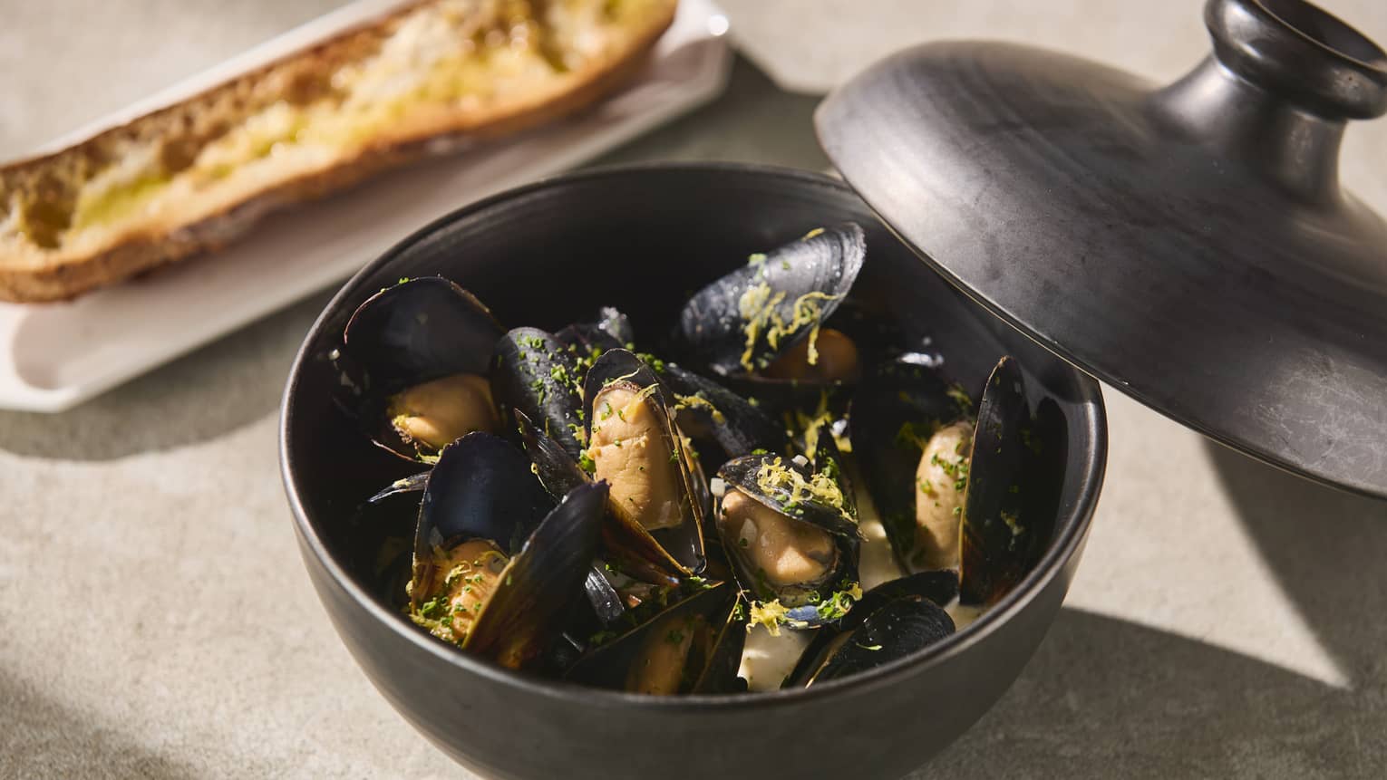 Black Mussels � La Cr�me