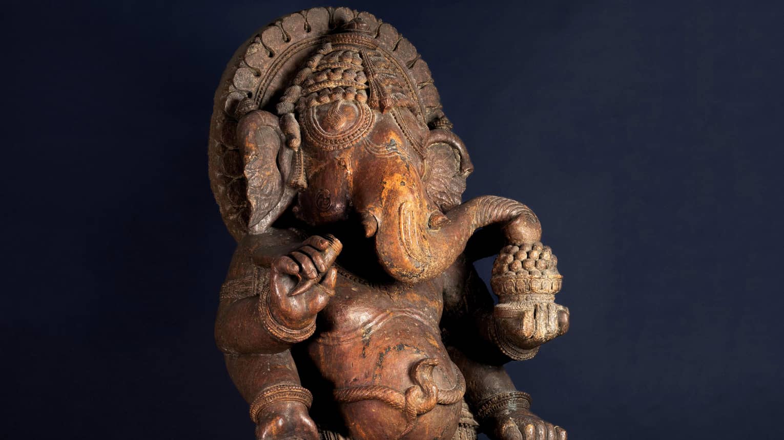 Antique Chinese statue, Princess Gayatri Devi collection (1919-2009)