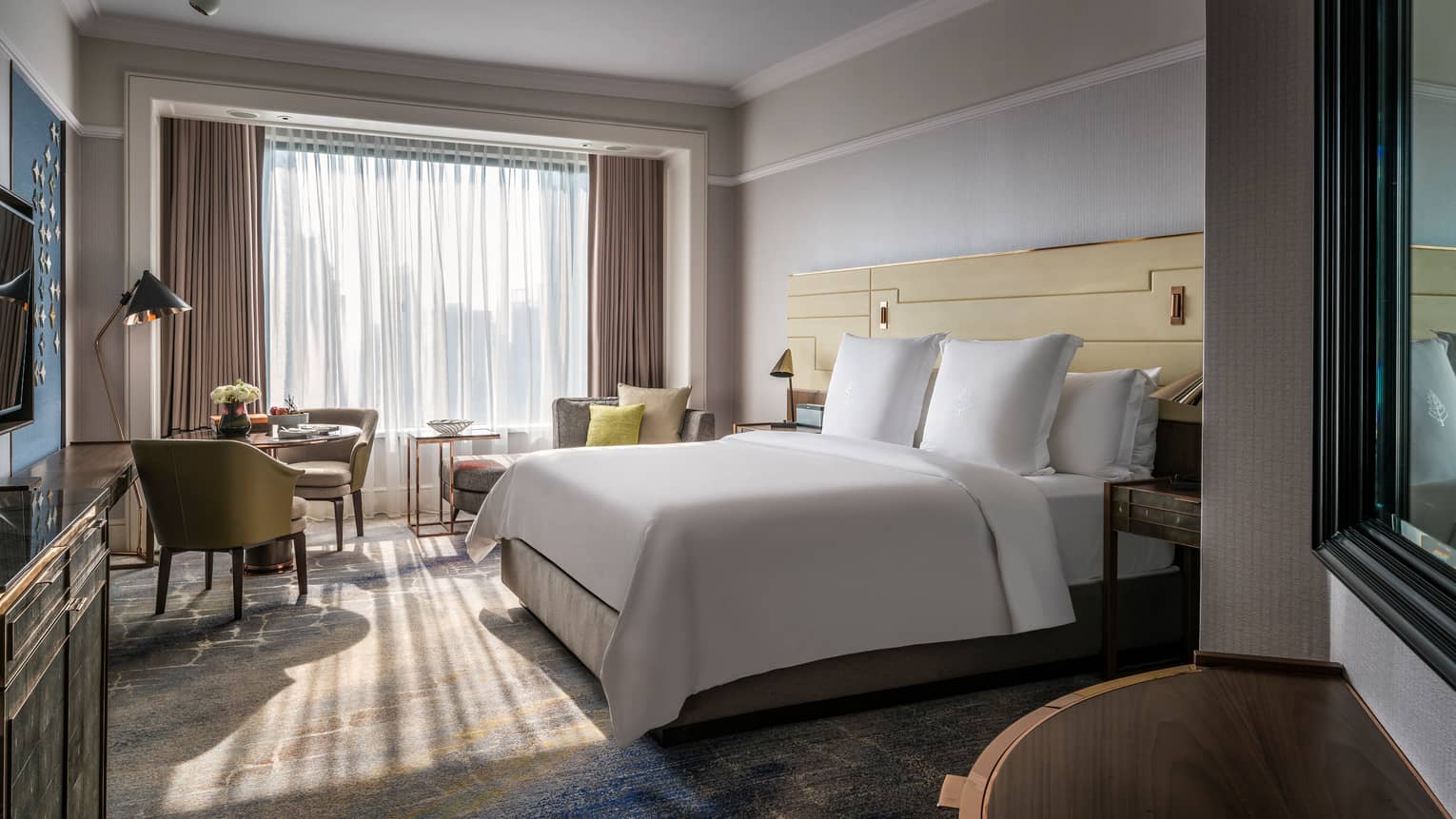 Luxury Accommodations And Rooms Singapore Four Seasons Singapore