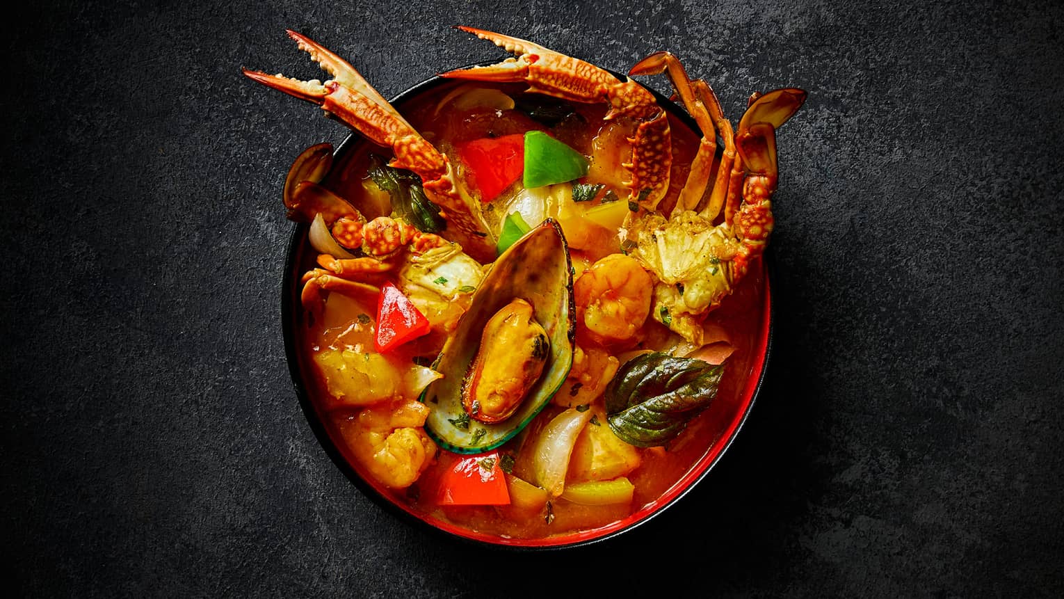 Stir-fried Seafood with Yellow Curry, Onion, Peppers and Oyster Sauce