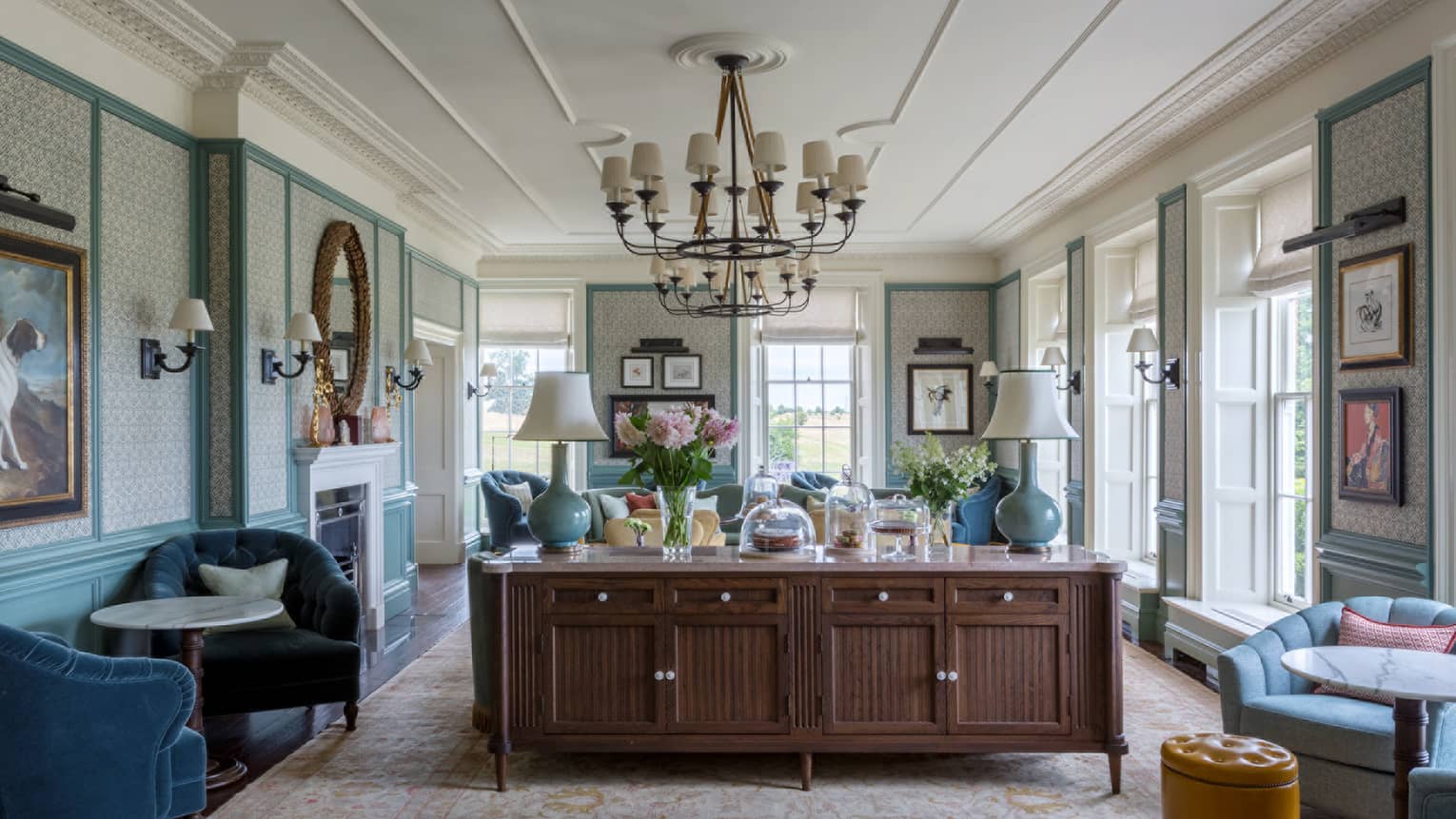 Hampshire Lounge Afternoon Tea The Library at Four Seasons Hotel