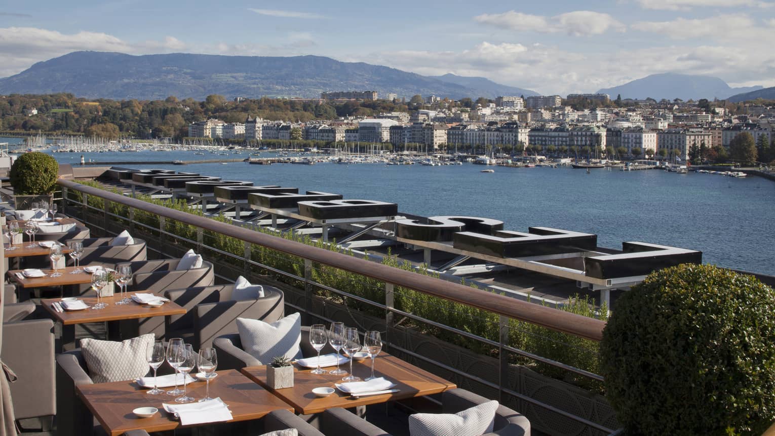 Lake Geneva Restaurants | Fine Dining | Four Seasons Hotel Geneva