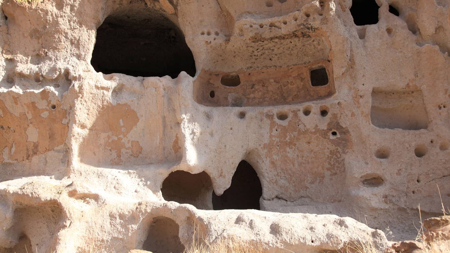 Bandelier National Monument cliff dwelling 