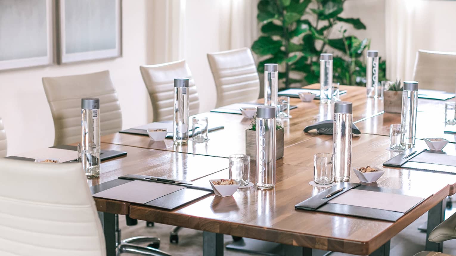bangkok-small-meeting-space-studio-iii-four-seasons-hotel