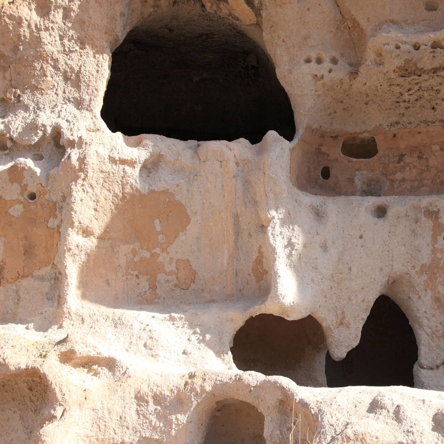 Bandelier National Monument cliff dwelling 