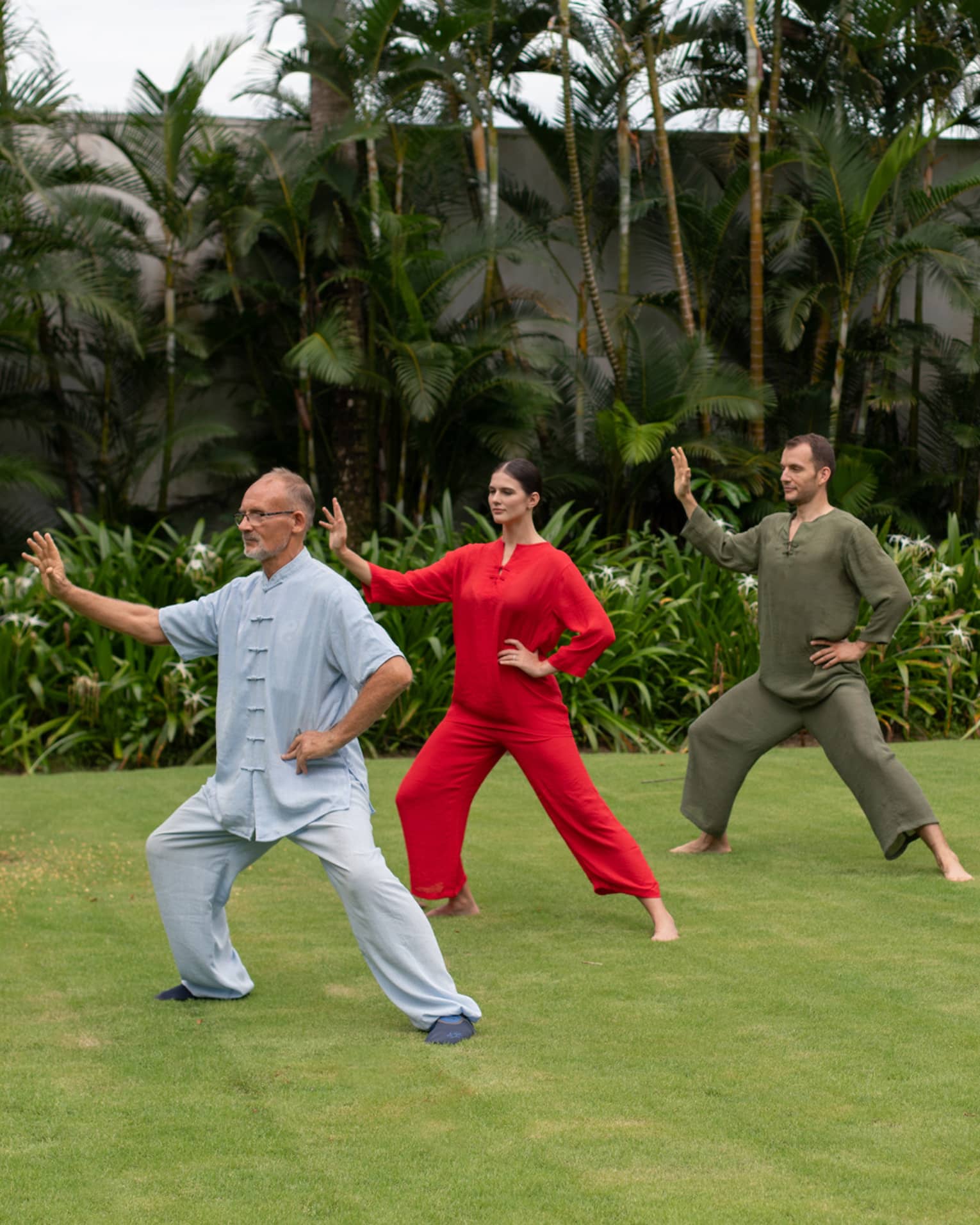 A group outdoor tai chi class