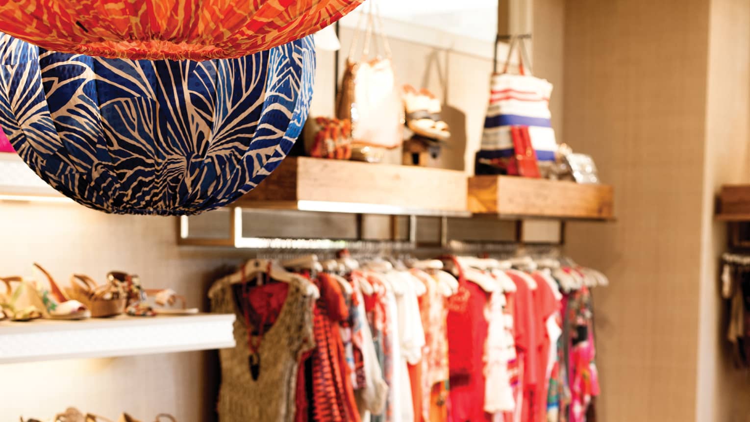 22 Knots shop with clothing and accessories