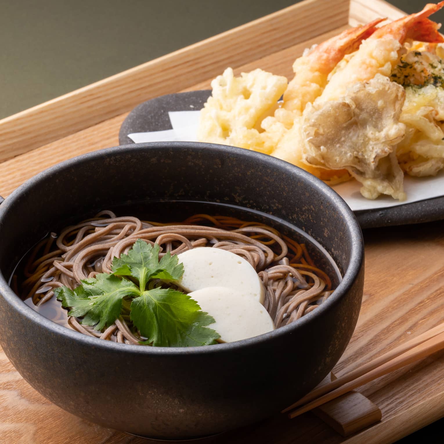 Soba noodles and prawn tempura