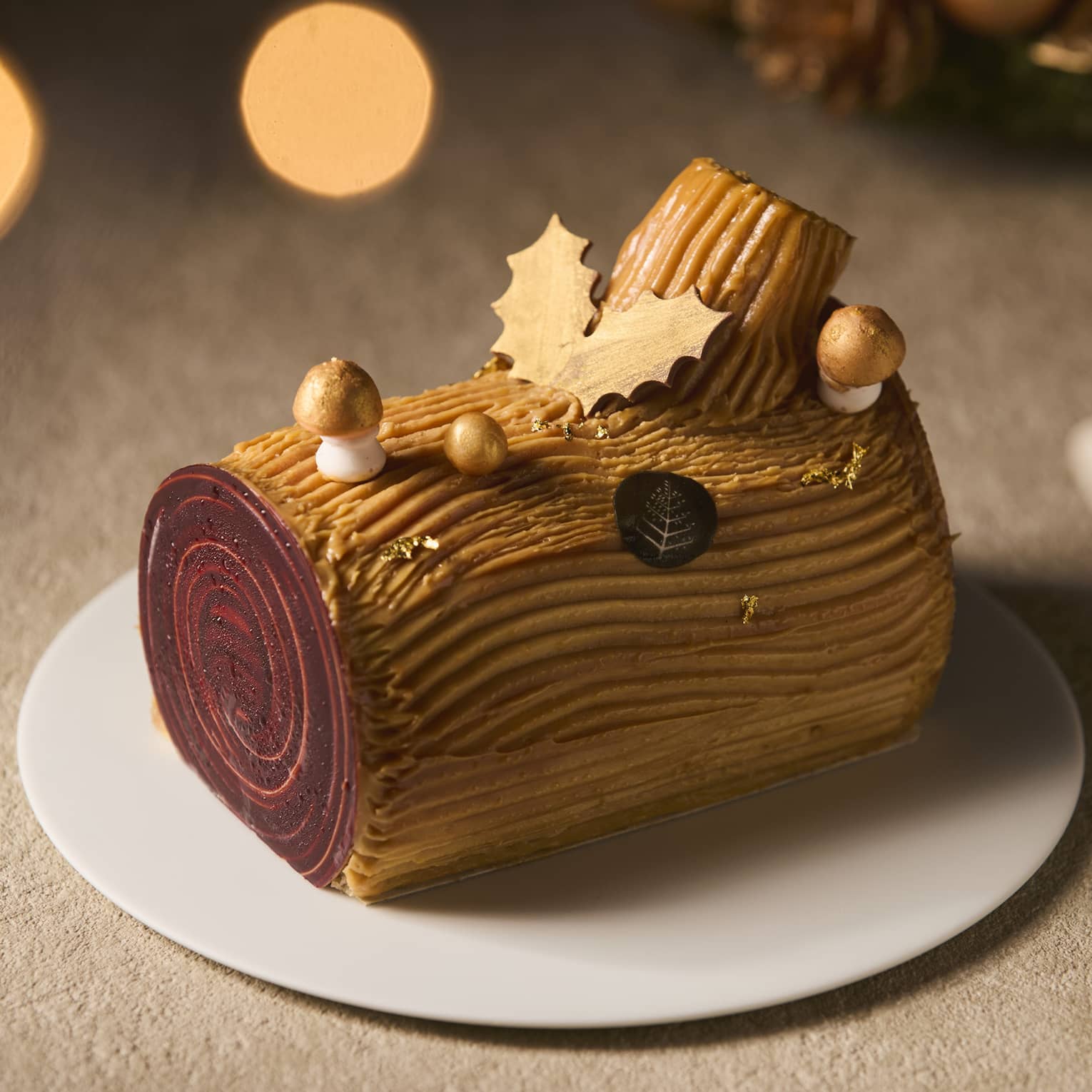 Yule log B�che de No�l on a festive table