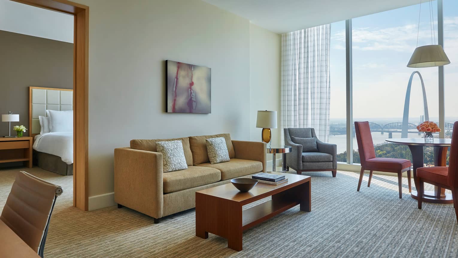 Luxury Hotel Downtown St. Louis | Four Seasons Hotel St. Louis