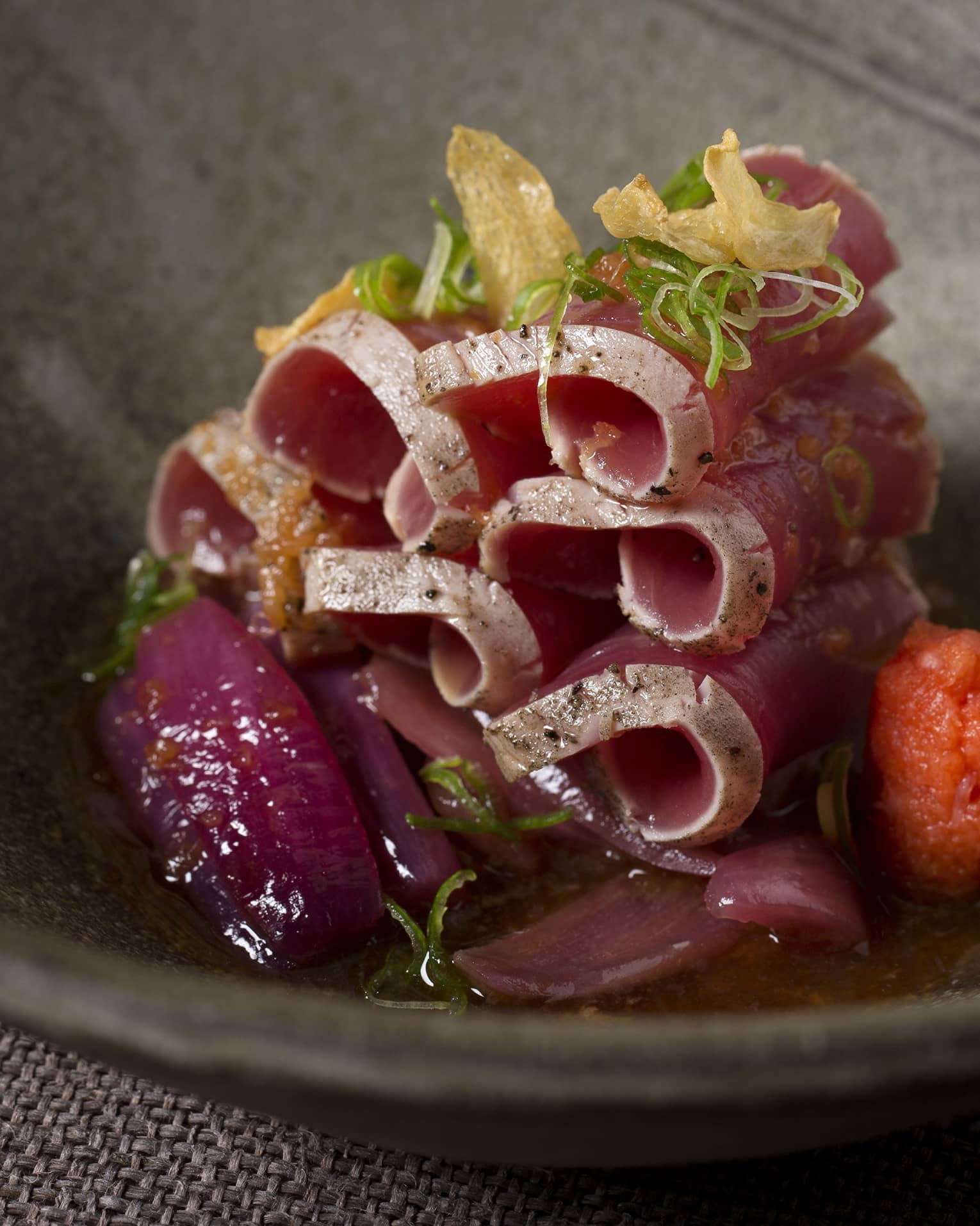 sliced seared tuna with chilli daikon and ponzu sauce
