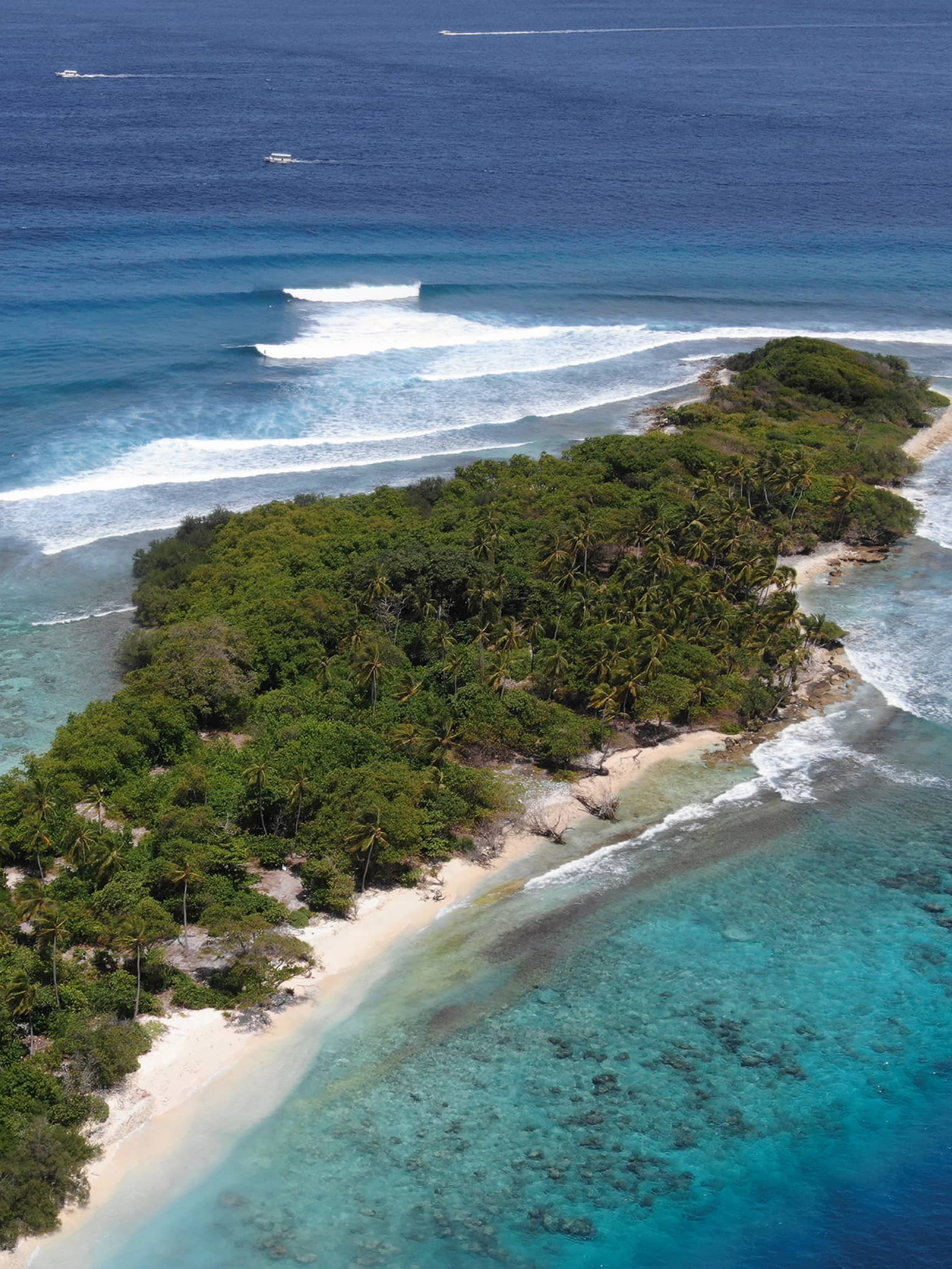 The Sultans, location of Four Seasons Surfing Champions Trophy