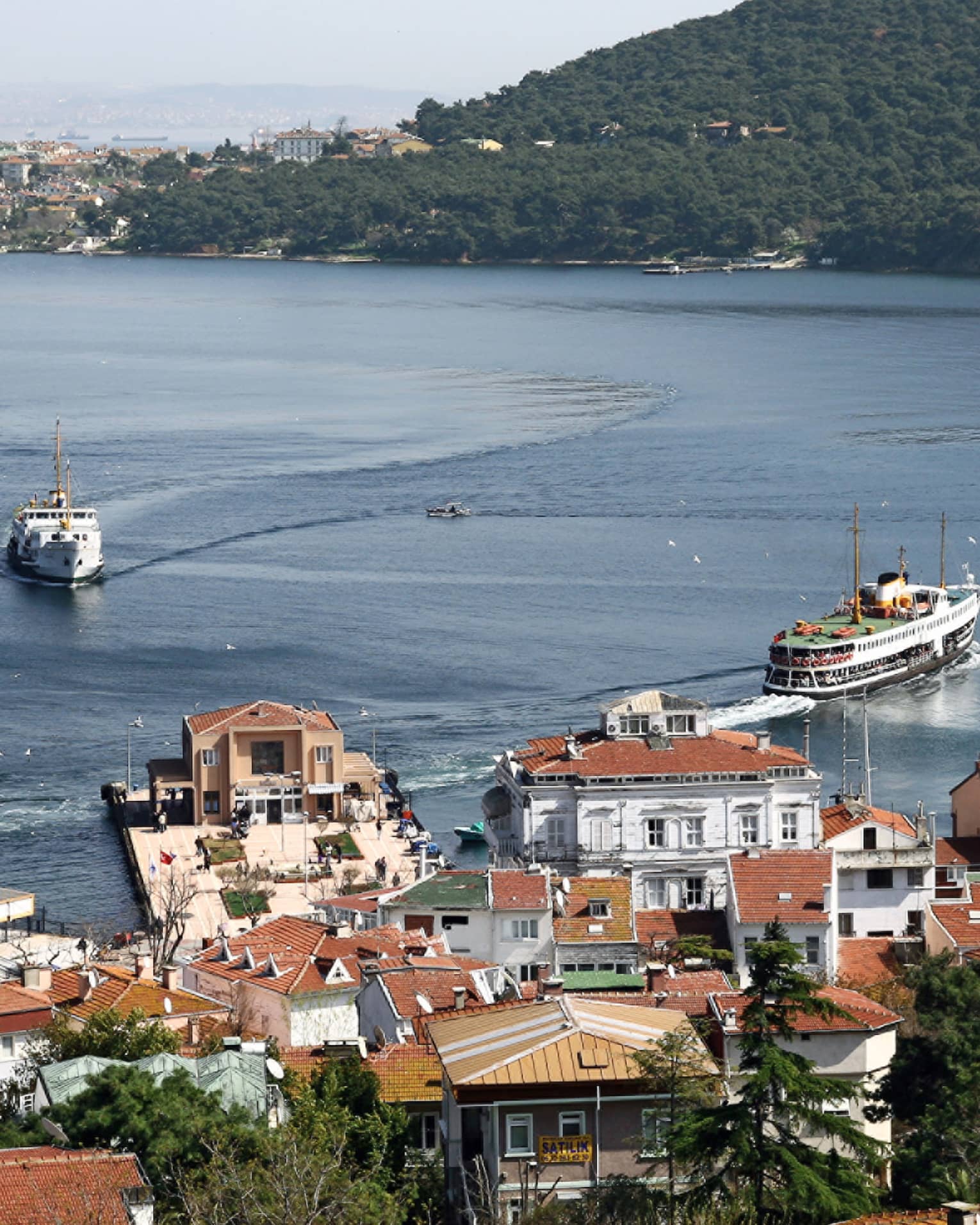 Princes Islands, view over rooftops, boats, water and mountains