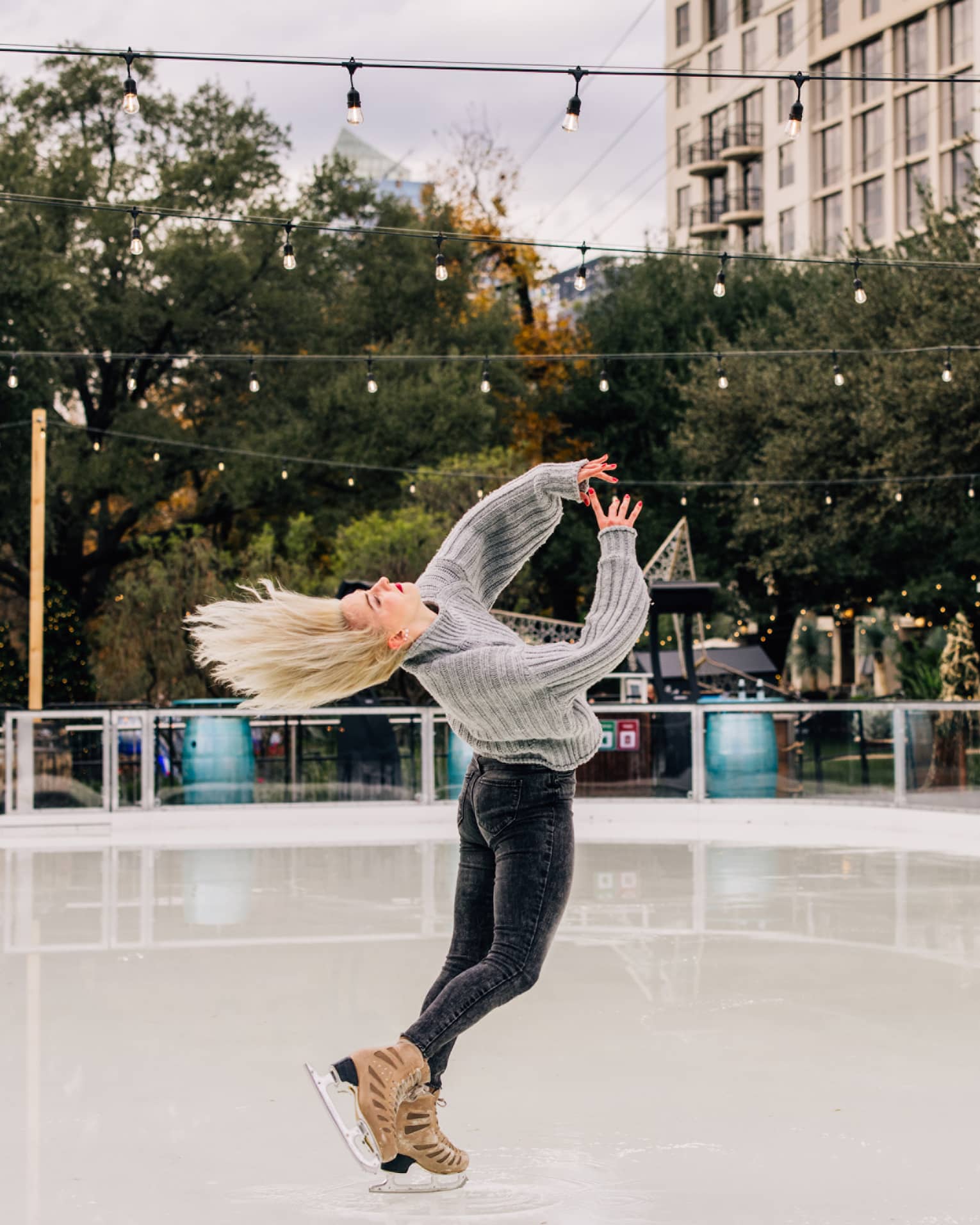 A woman ice skating.
