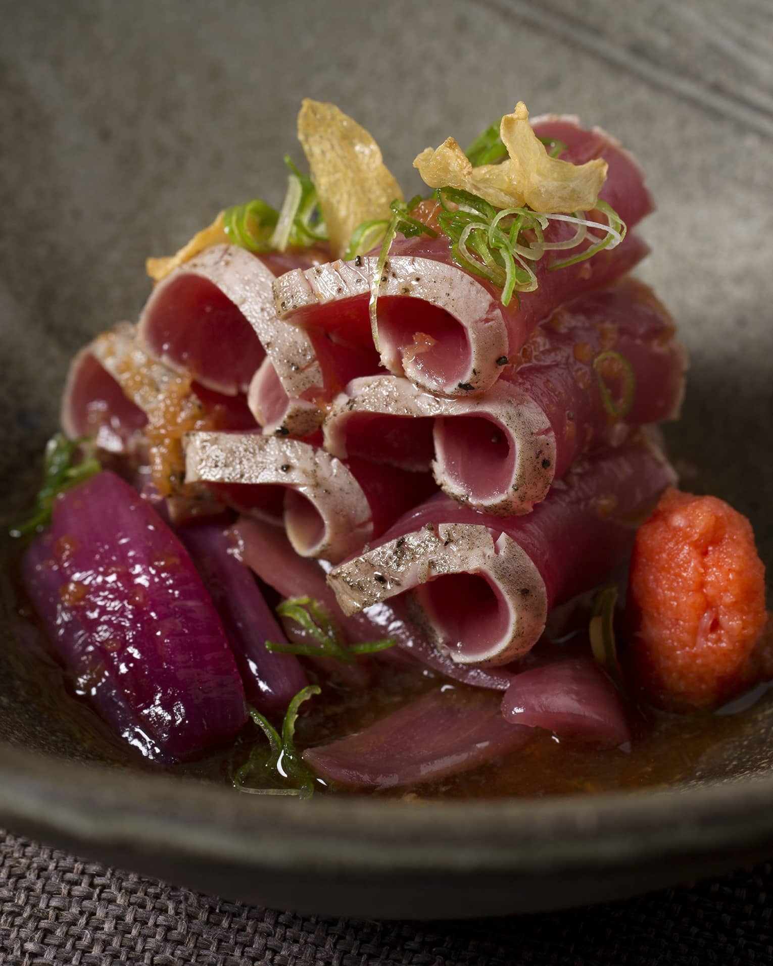 sliced seared tuna with chilli daikon and ponzu sauce