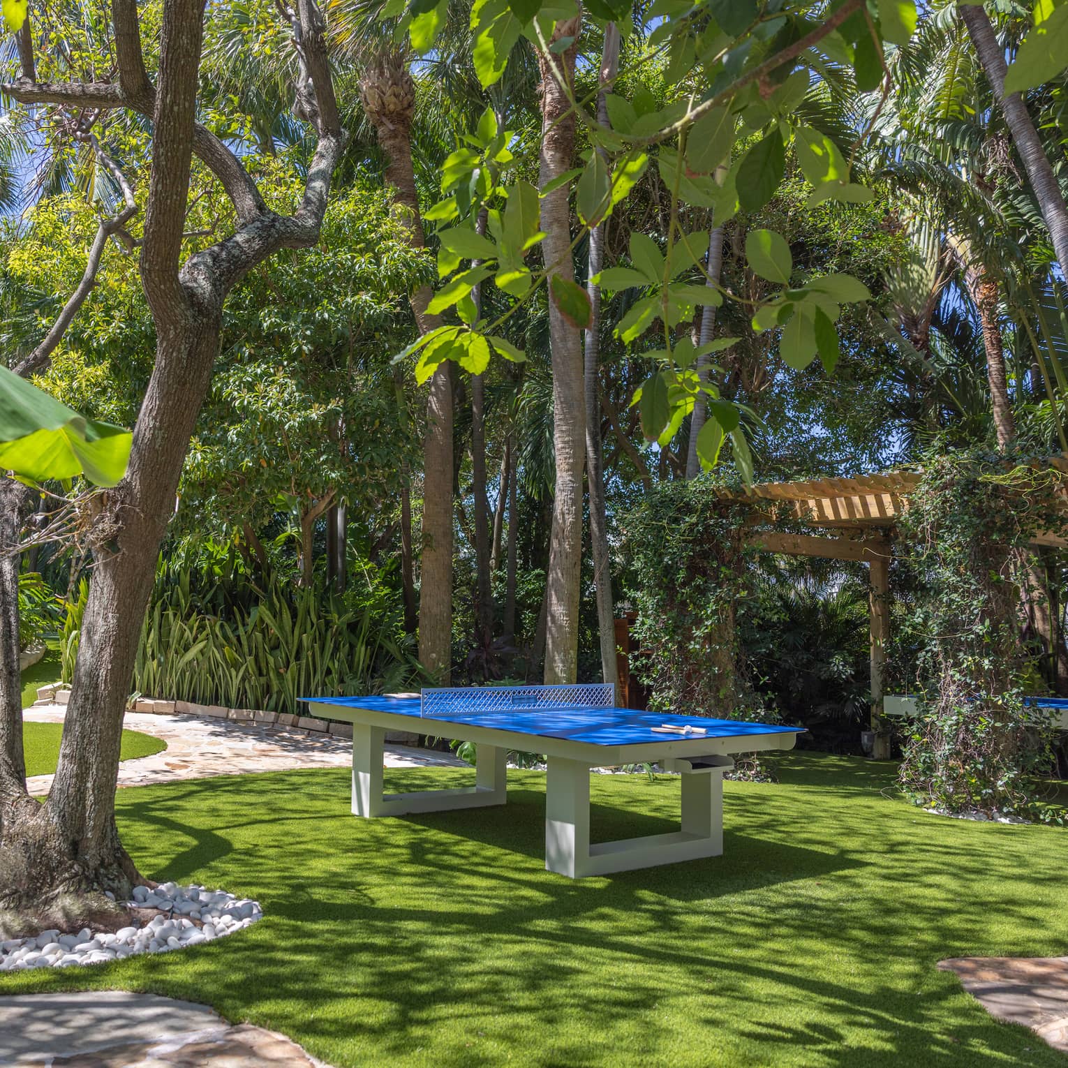 Ping pong table