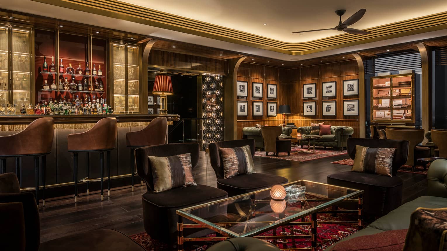 Rooftop Bar in Dubai Luna Sky Bar at Four Seasons Hotel Dubai DIFC