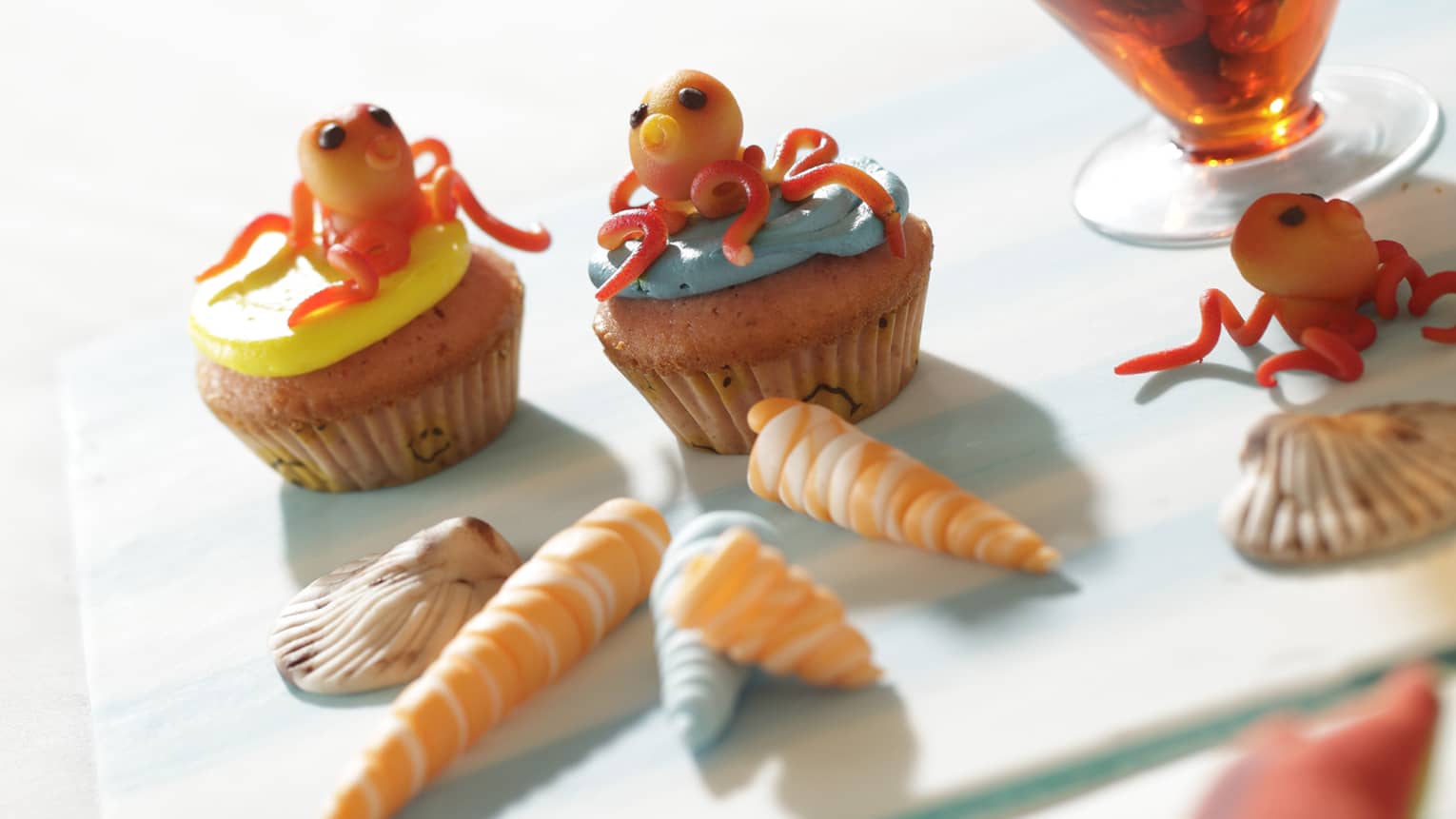 Sea-themed sweet treats for children 