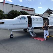 Lanai Air guest boarding a luxury plane, from Instagram user tori4115