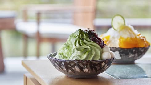 Shaved ice with matcha, yuzu, sweetened bean paste and rice flour dumplings