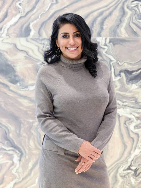Portrait of Dr. Deganit Nuur, spiritual teacher, intuitive, acupuncturist, writer and lecturer