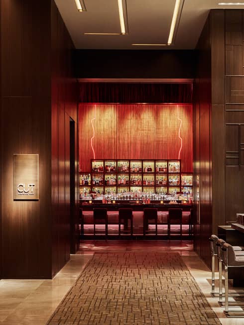 Fine dining and bar off the luxury hotel lobby