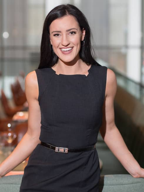 Portrait photo of mixologist Melissa Hart