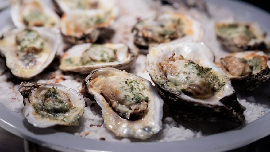 Oysters on crushed ice.
