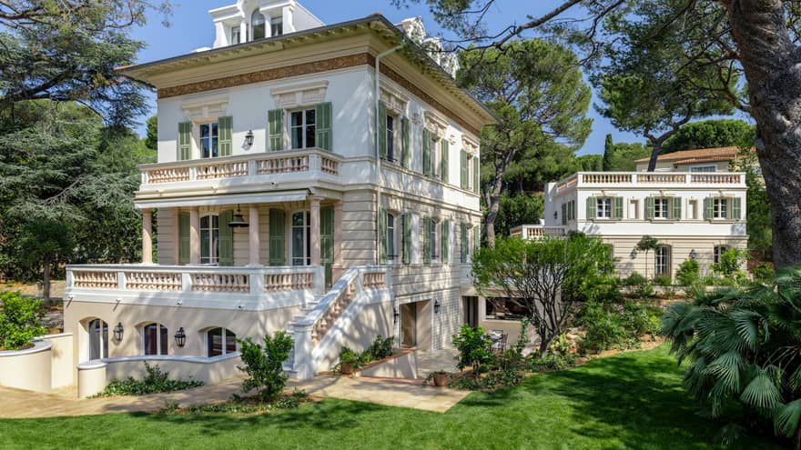 holiday villa in south of france with private pool