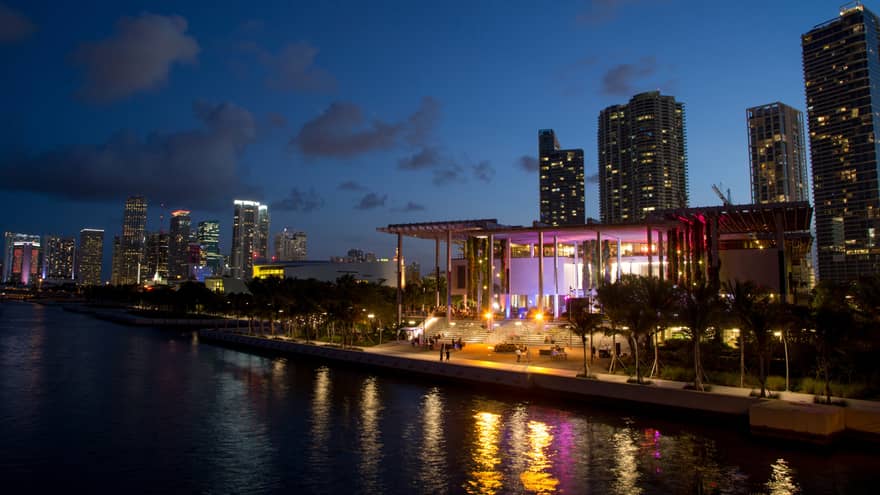 Luxury Miami Hotel | 5-Star | Four Seasons Hotel Miami