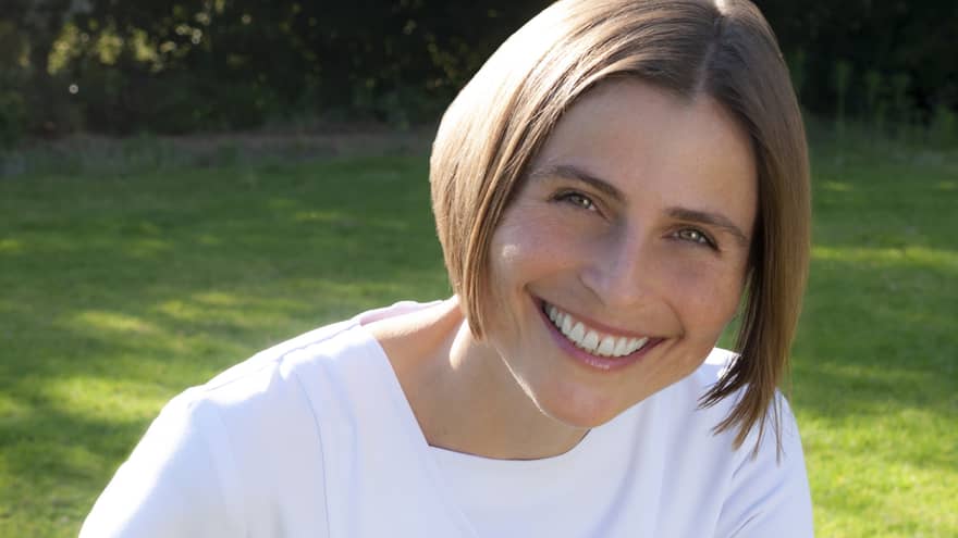 Energy Healing Expert Jeannette von Johnsbach