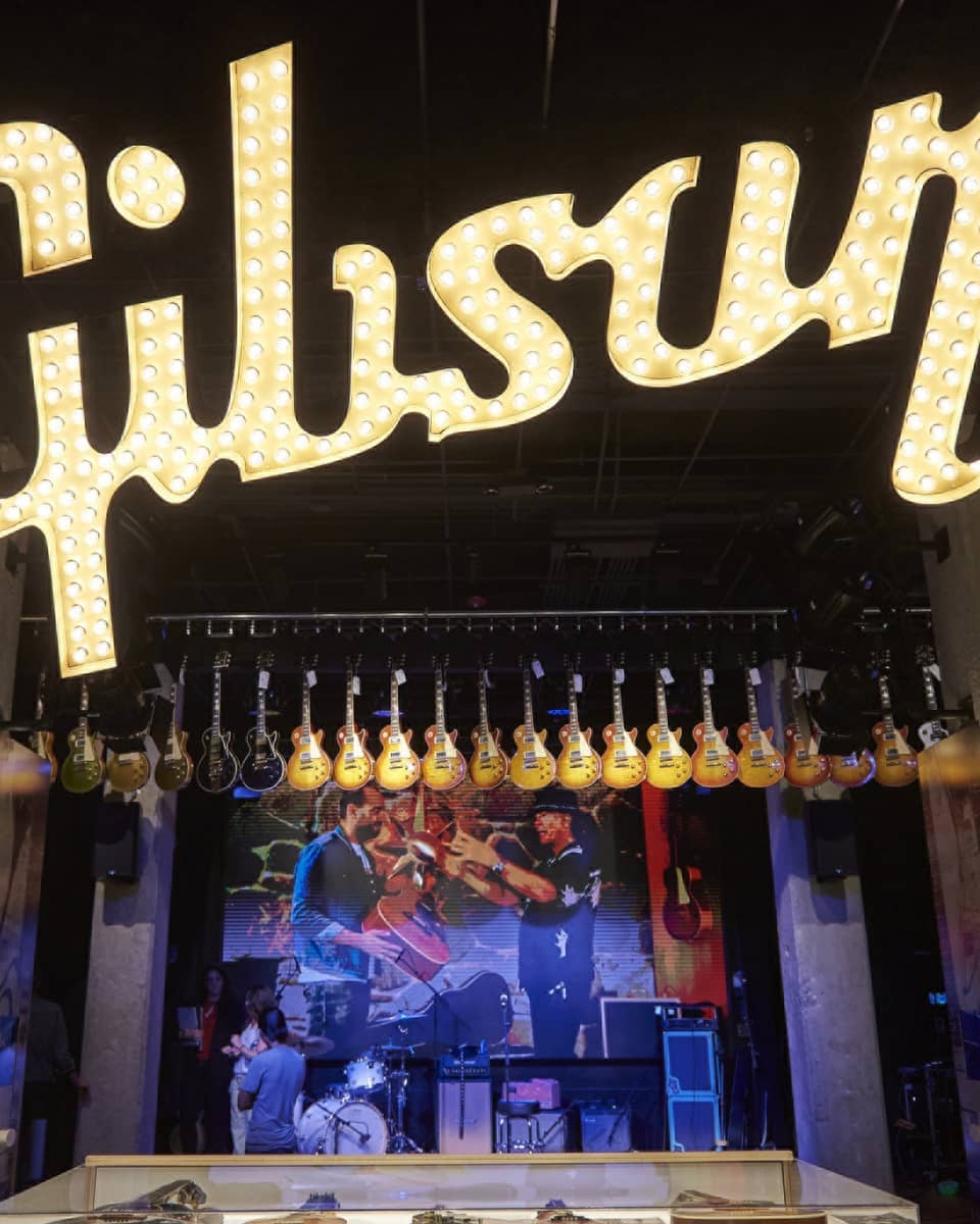 Gibson guitar