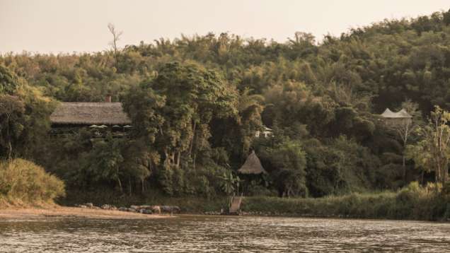 Paquete aventura de cuatro noches ofrecido en Four Seasons Tented Camp Golden Triangle, un campamento de tiendas de lujo en el Triángulo de Oro, Tailandia