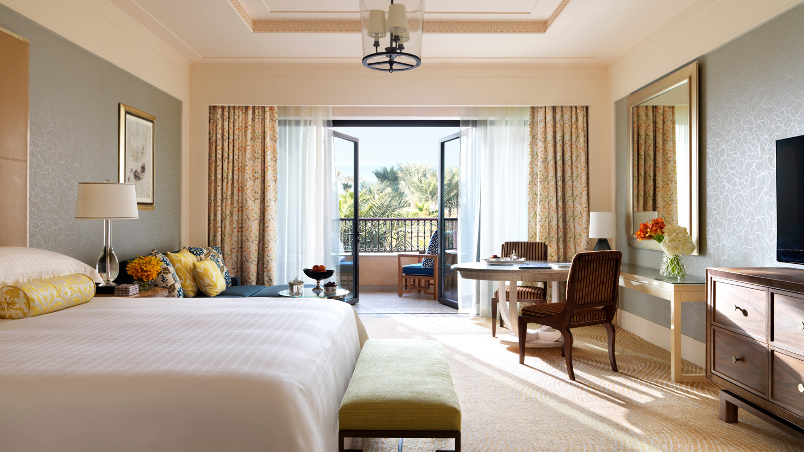 Room Rate Offer at Four Seasons Resort Dubai at Jumeirah Beach