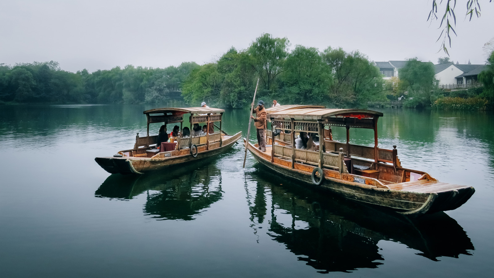 Take a West Lake Boat Ride in Hangzhou