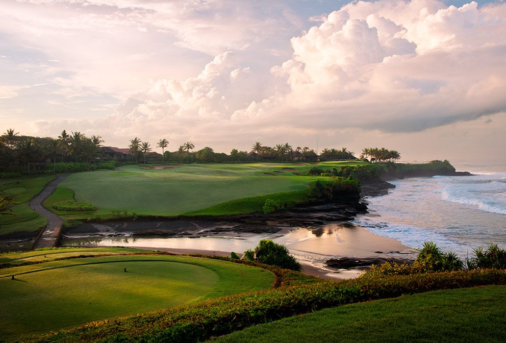 Flanked by the rolling surf of the Indian Ocean, the 13th hole at Nirwana Bali Golf Club is deceptively difficult.