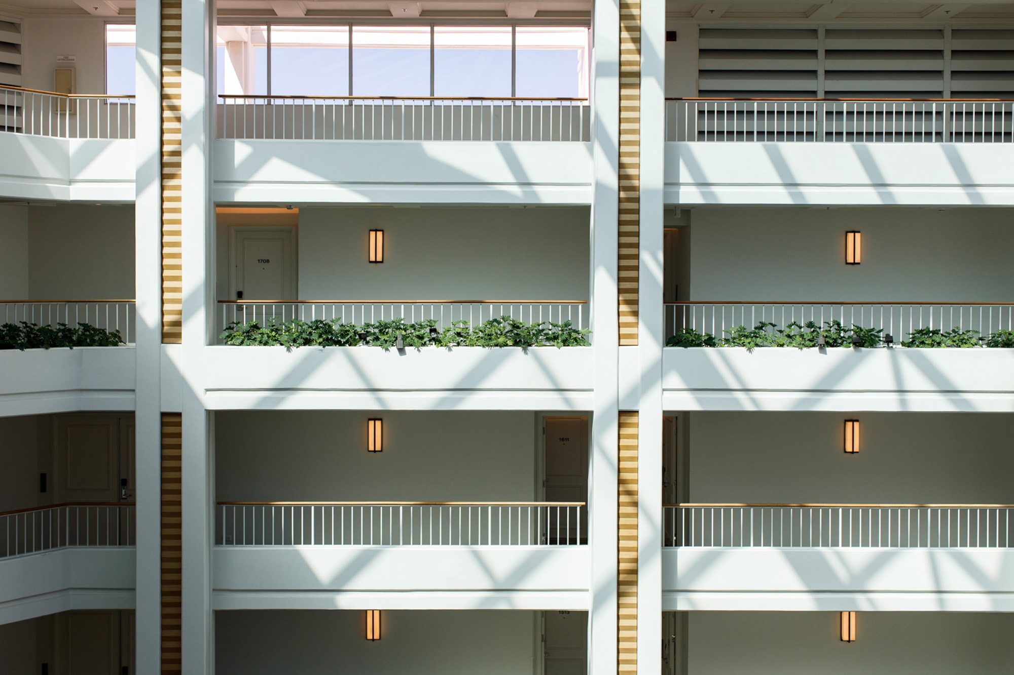 Oahu hotel balconies