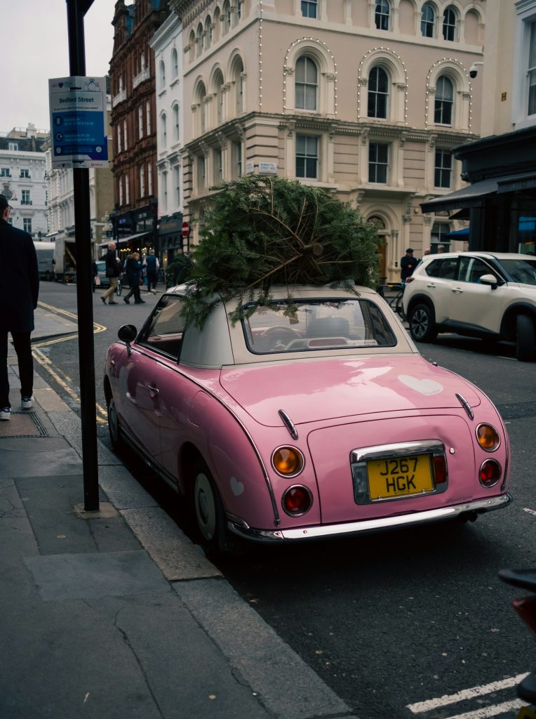 Christmas in London, Photo by Arafat Khan on Unsplash