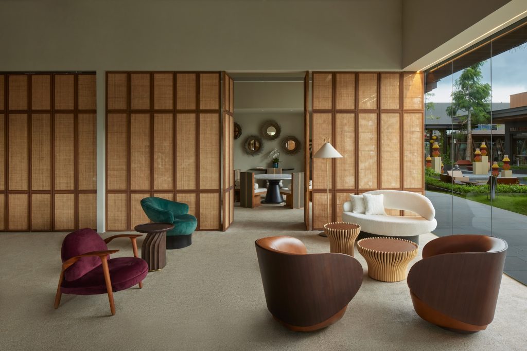 AlvinT Gallery, Photograph by Martin Westlake