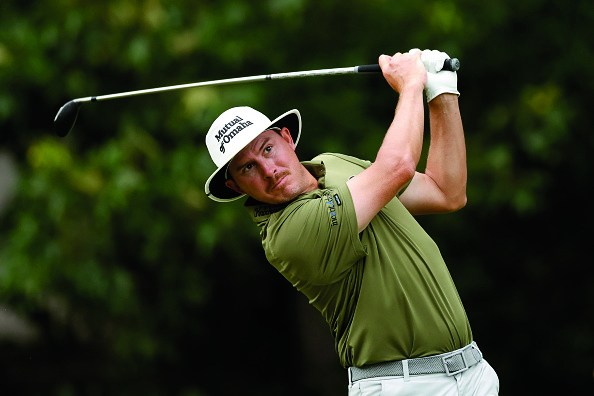 Joel Dahmen golfing