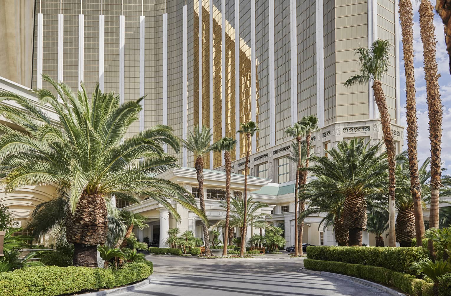Palm trees along entrance of Four Seasons Hotel Las Vegas exterior