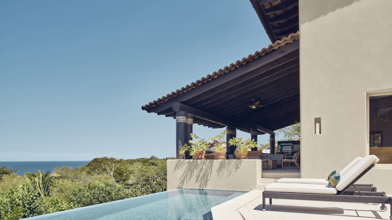 Villa with private pool and ocean view